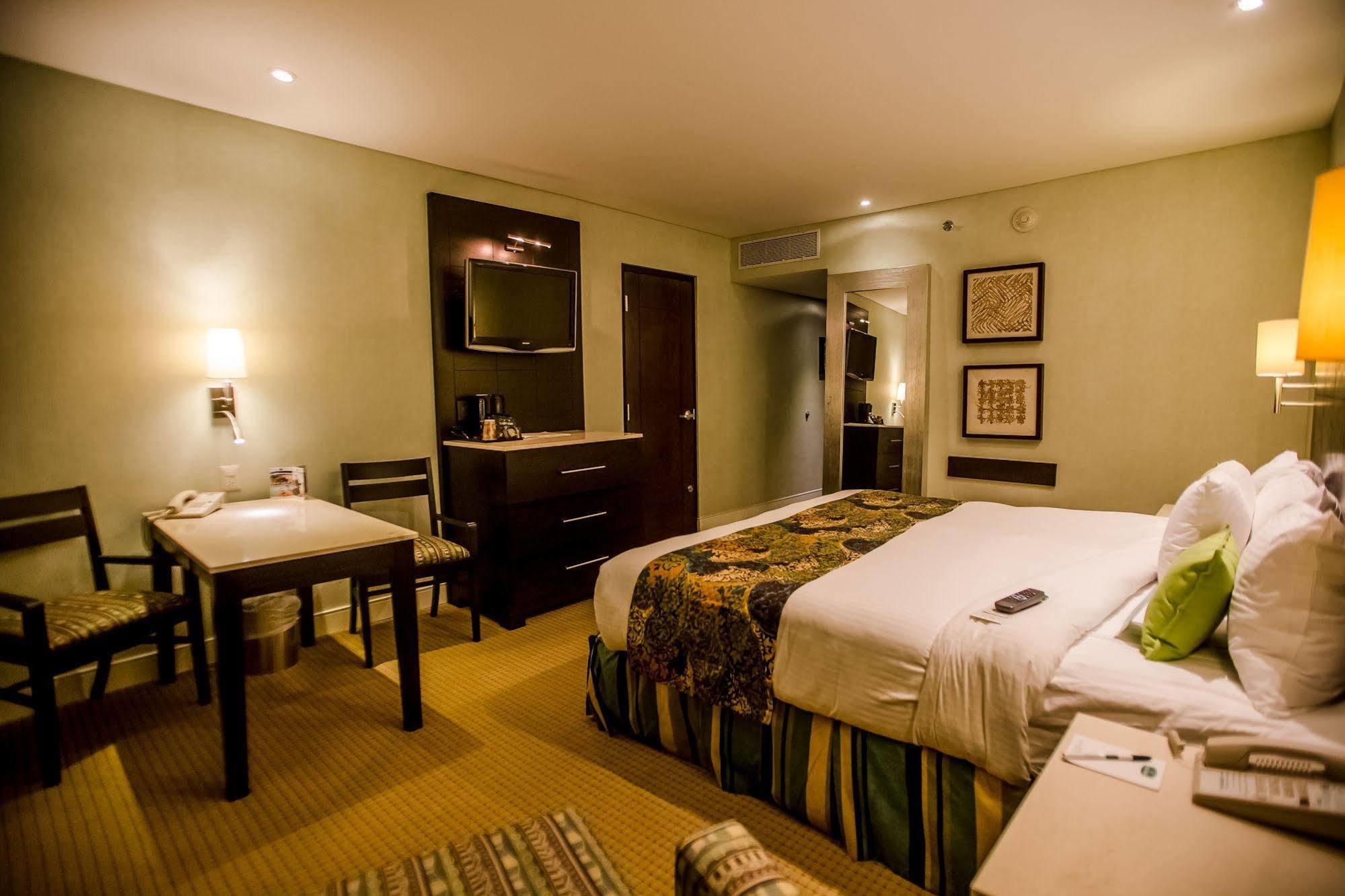 Hotel Lucerna הרמוסיו מראה חיצוני תמונה